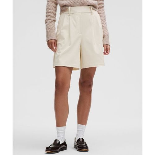 Lululemon – Women's Daydrift Pleated High-Rise Shorts – 7" – Color White