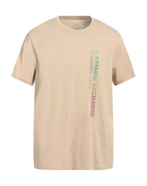 Man T-shirt Sand