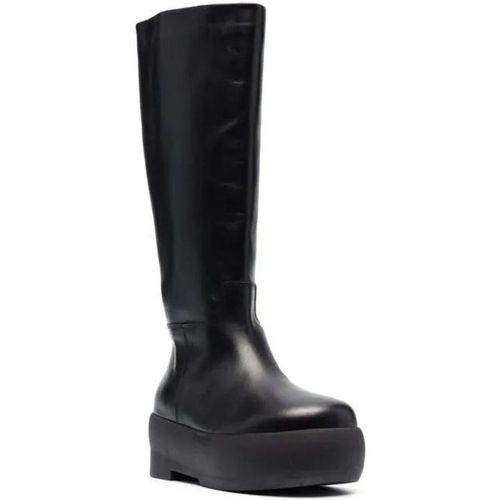 Walker & Boots