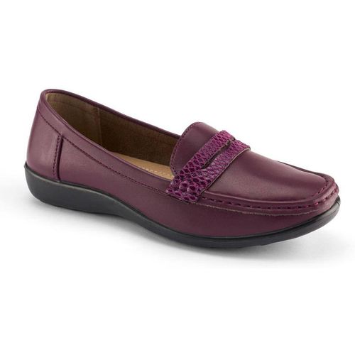 Cotton Traders Women's Core Comfort Flexisole Loafers in Crimson