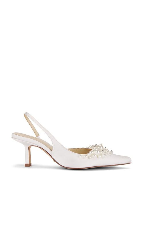 RAYE Serena D'orsay in Ivory. Größe 9. Also in 6