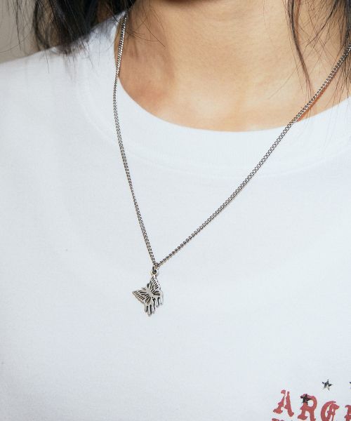 MELTING BUTTERFLY NECKLACE SILVER