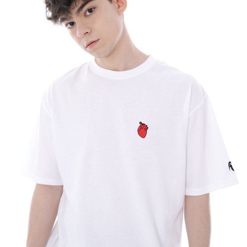 Small heart embroidery short sleeve white 