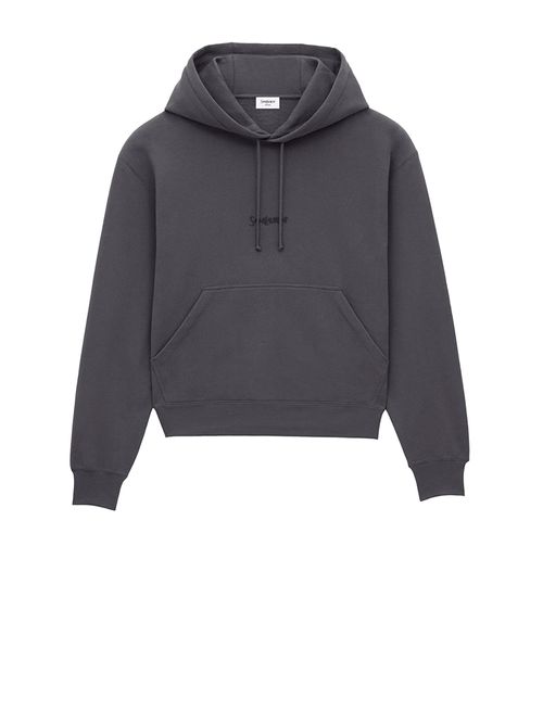 FLEECE HOODIE MADE with CERTIFIED COTTON, FEATURING a KANGAROO POCKET and TONAL EMBROIDERY on the CHEST.