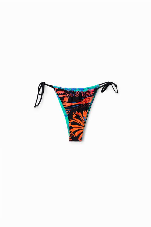 Reversible bikini bottoms