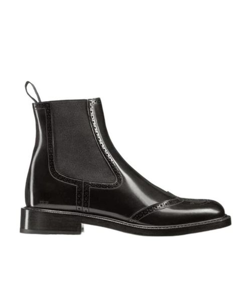Evidence carved Chelsea ankle boots