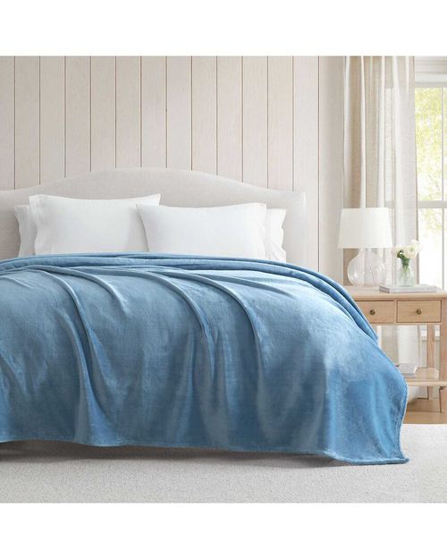 The Bedford Collection Solid Plush Blanket