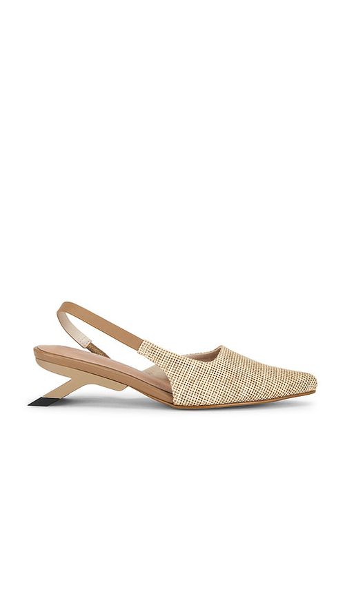 Nora Lozza x REVOLVE Madi Swedish Pump in Tan. - 6 also , 8