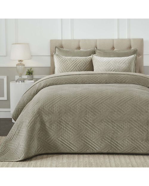 Superior Karina Velvet Lightweight Quilt Set