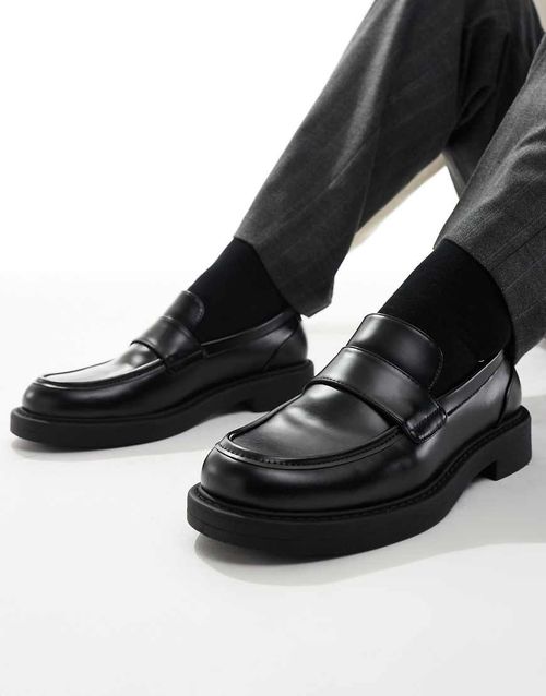 Penny loafers in black
