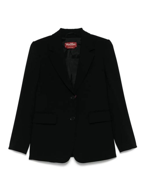 One breatsed jacket