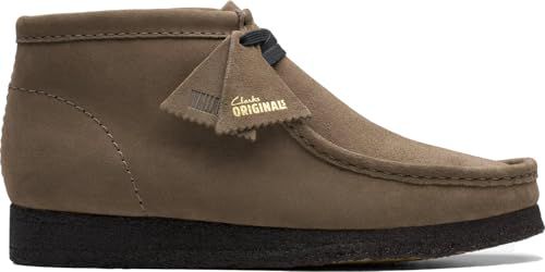 Clarks mens Wallabee Chukka Boot
