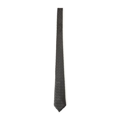 Tie