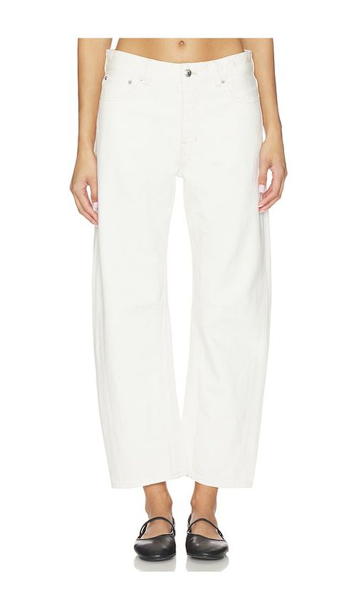 Madewell Darted Barrel Jeans in White. - 23 also , 25, 26, 27, 28, 29
