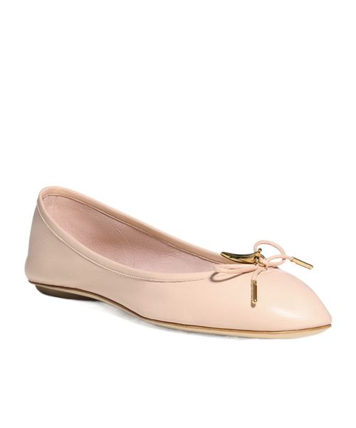 Round-toe flat shoes