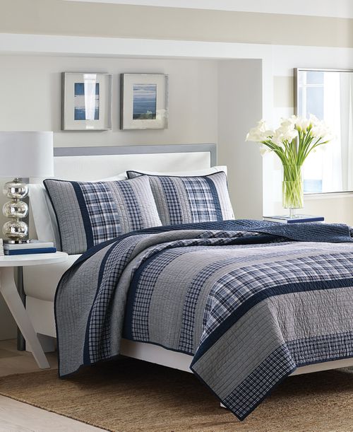 Adelson Cotton Woven Reversible Quilt, King - Navy