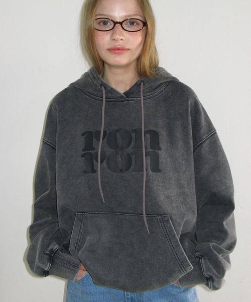 PIGMENT LOGO HOODIE CHARCOAL