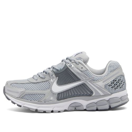 Zoom Vomero 5 Sneaker in Wolf Grey/White, Size UK 7
