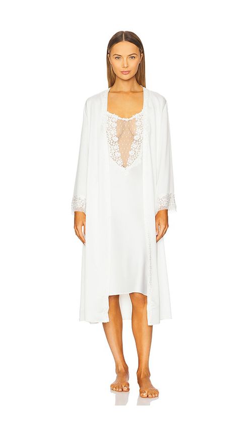 Flora Nikrooz Showstopper Robe in White. -  S also in L