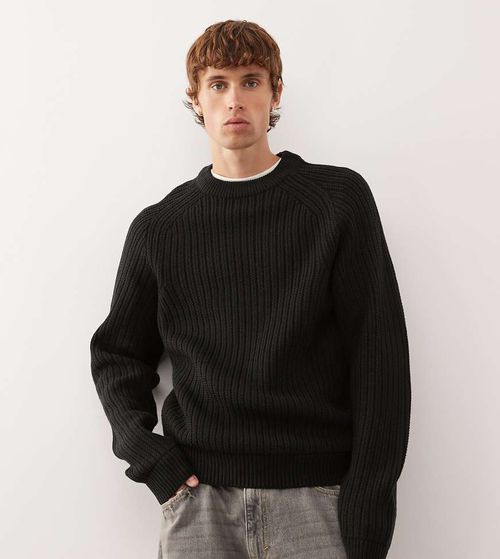 Knitted sweat in black
