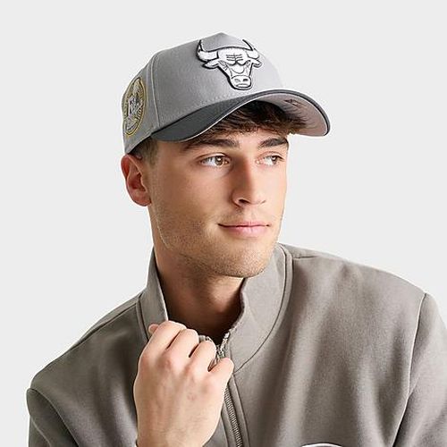 Chicago Bulls NBA 6-Time Champs 9FORTY A-Frame Snapback Hat in Light Grey/Dark Grey
