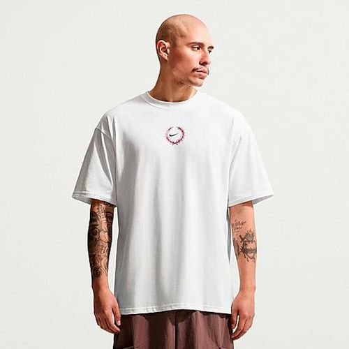 Men's Sportswear Wings of Victory Graphic T-Shirt in Summit White