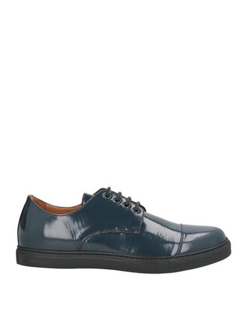 Man Lace