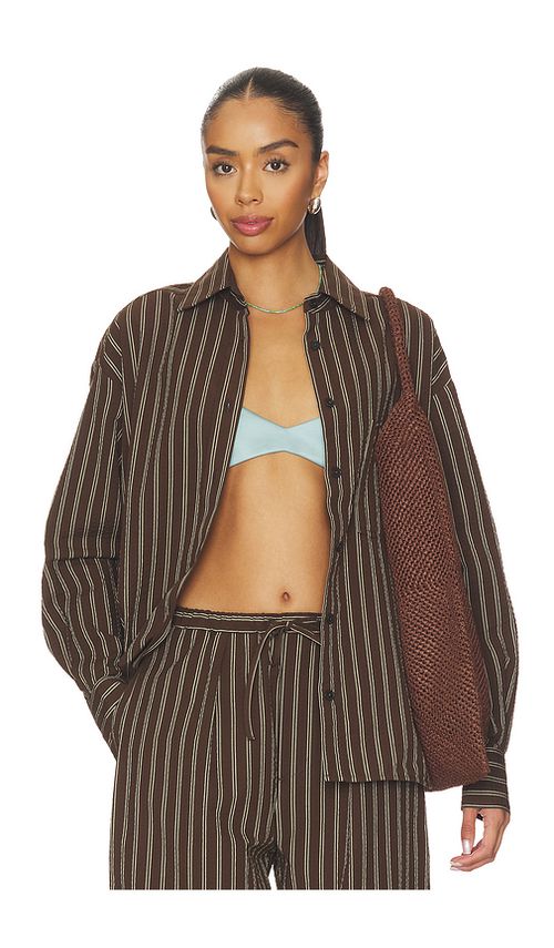 CLOSED Oversized Shirt in Chocolate. S. Also in