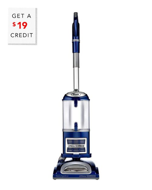 Navigator Lift-Away Deluxe Professional Bagless Vacuum with $19 Credit