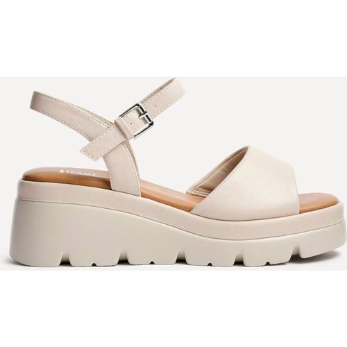 Linzi Women's Nyla Nude Platform Cleated Sandals | : 4/Standard Fit