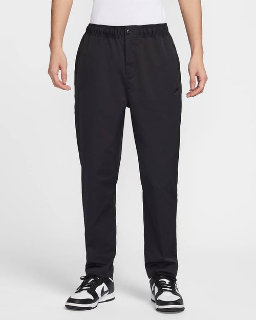 Men's Club Woven Tapered Leg Pants In Black