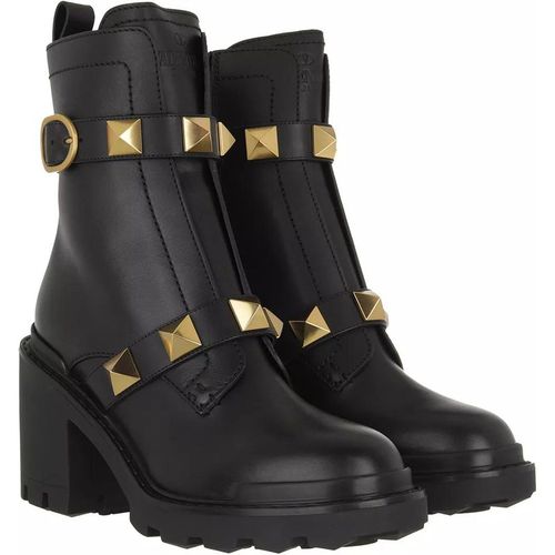 Walker & Boots
