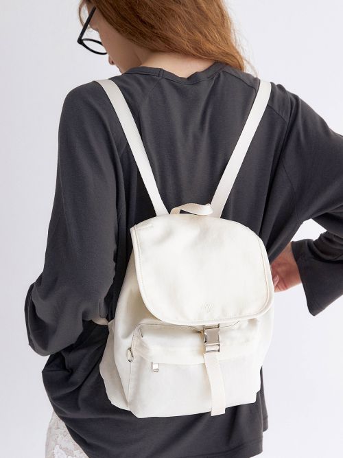 vey 여성 Mini Flap Backpack 