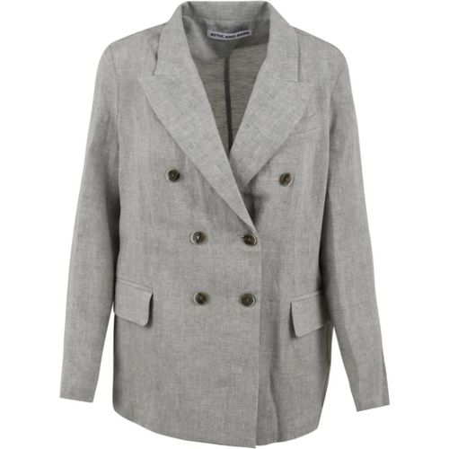 Vestes gris grenier et grange