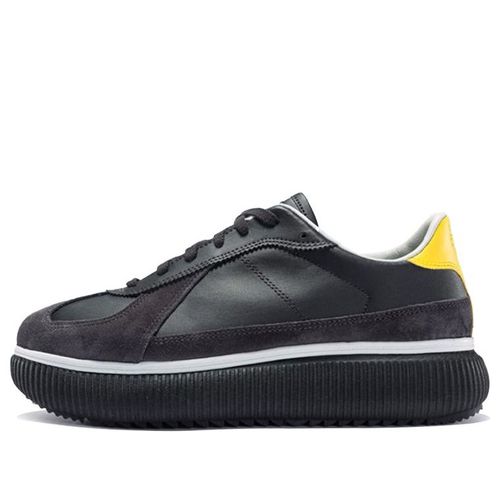 Delecity 'Black Yellow'