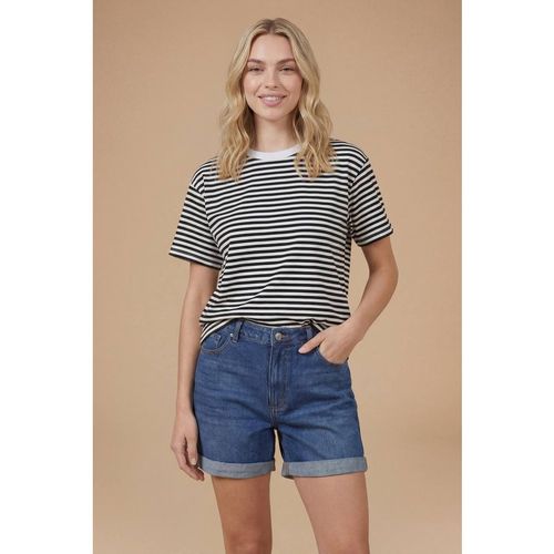Dorothy Perkins Women's Turn Up Denim Boyfriend Shorts in Mid Wash