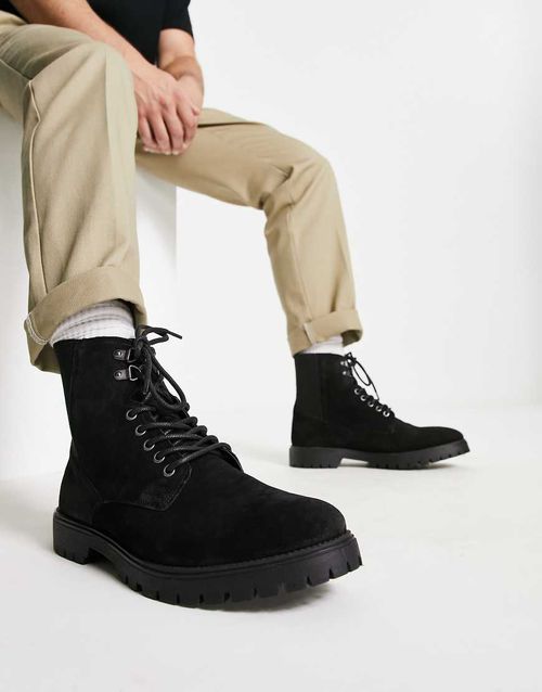 Lace up hiker boots in black leather