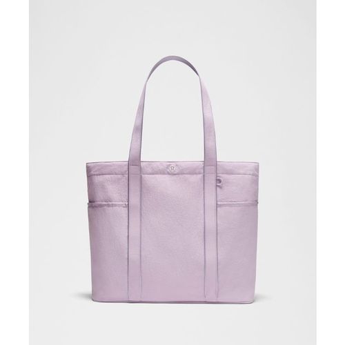 Lululemon – Daily Multi-Pocket Tote Bag 20L – Color Purple