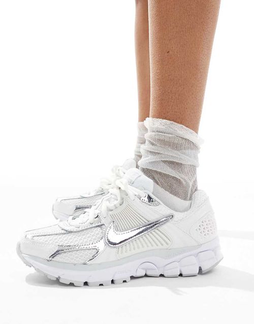 Zoom Vomero 5 trainers in white and silver