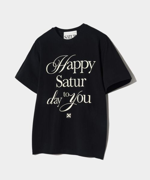 satur 남성 Happy day typo graphic short-sleeved T-shirt classic black 