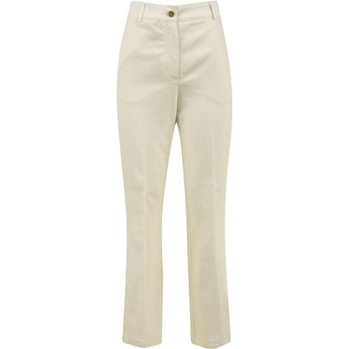 Crème de pantalons grenier et de grange