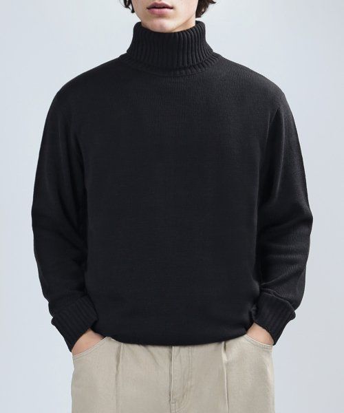 BALANCE T-NECK KNIT