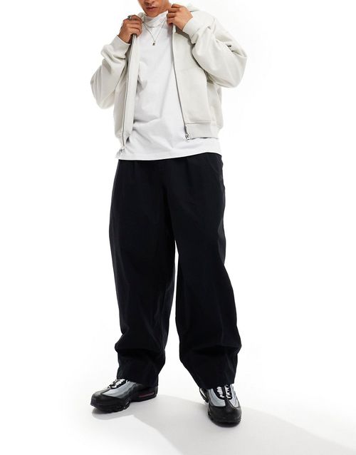 Club woven balloon pants in black