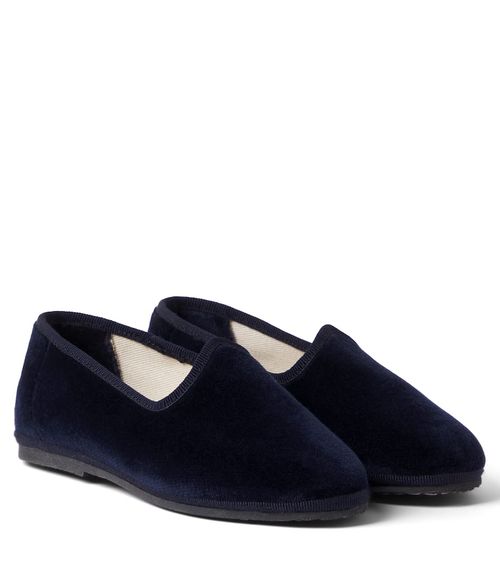 Velvet slip-on shoes