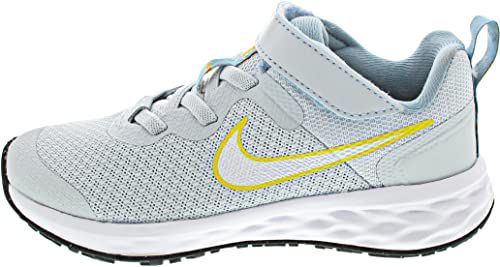 NIKE Women's Sneaker