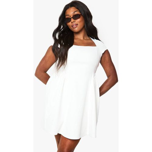 Boohoo Women's Plus Structured Cap Sleeve Skater Dress in White