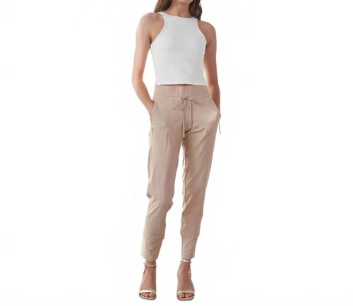 Candy Jogger In Kalk