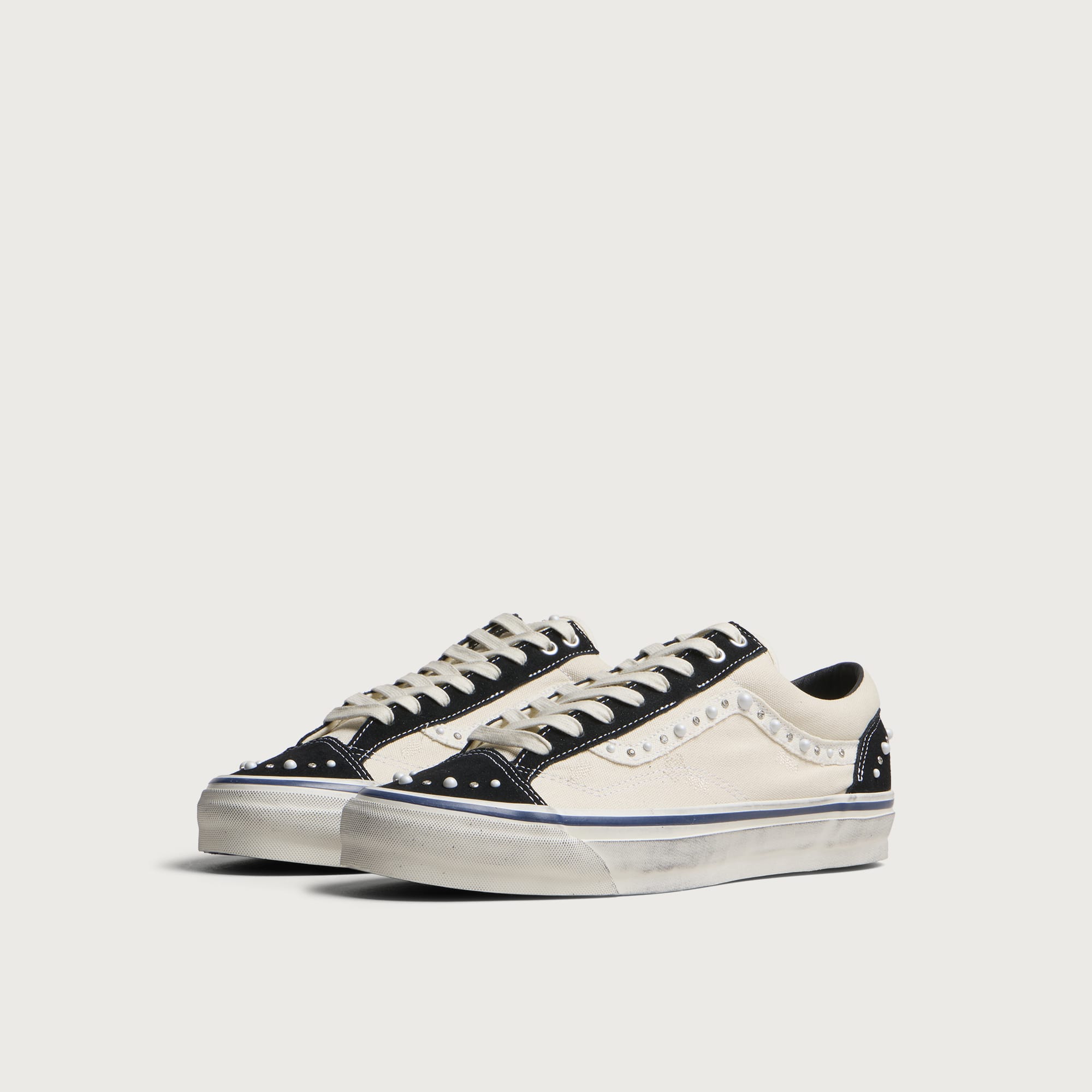 LX Old Skool 36 Sneaker in Pearlized Marshmallow/Black