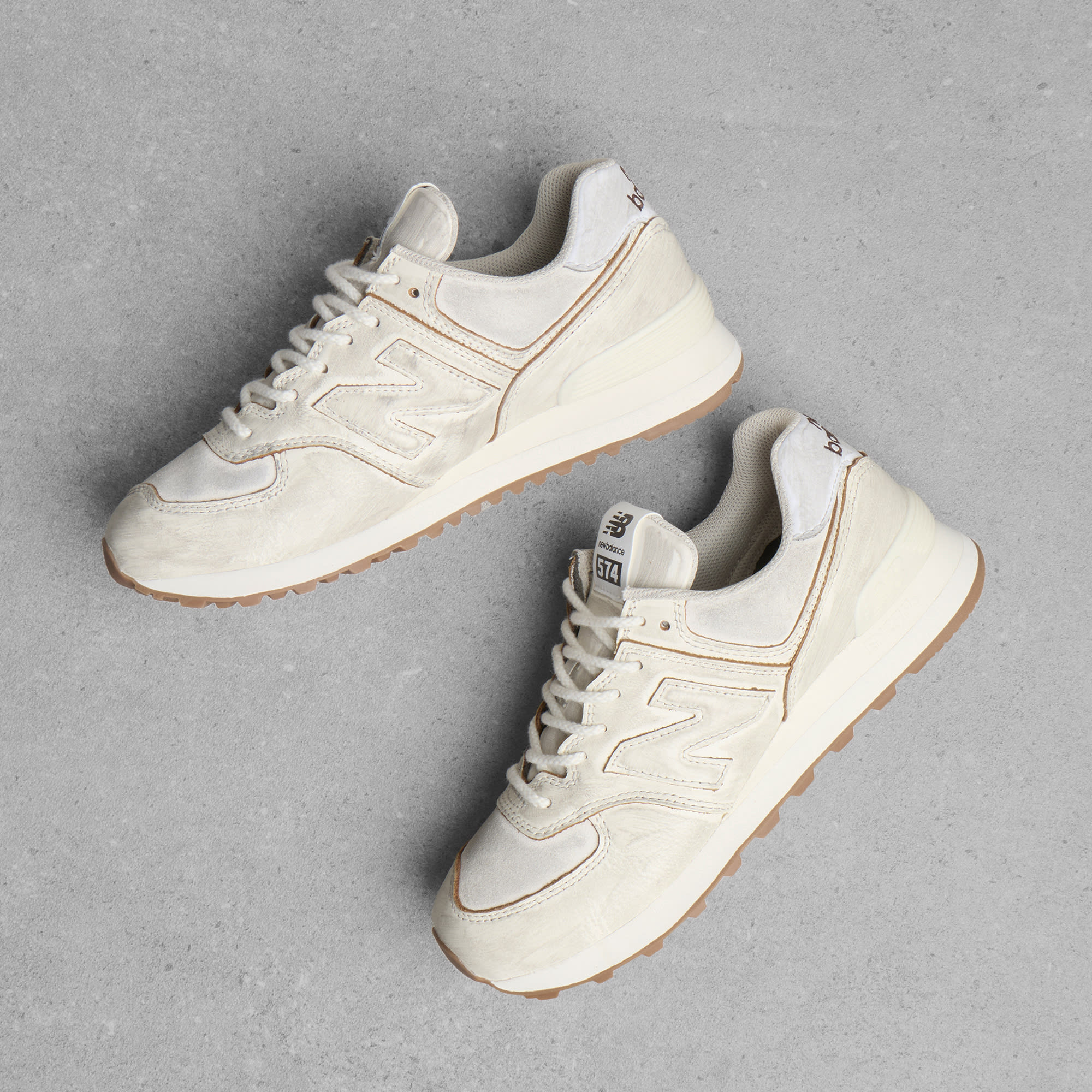 Women's 574 Sneaker in Sea Salt/Breakfast Tea