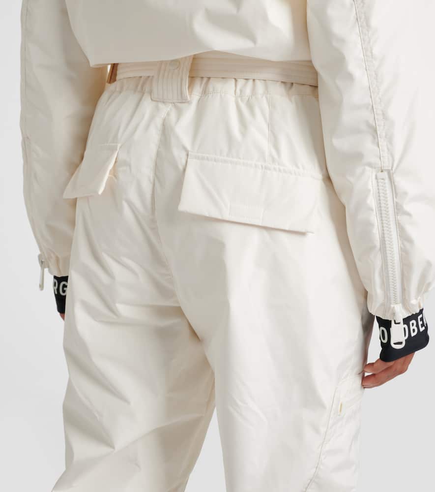 Discover ski suit